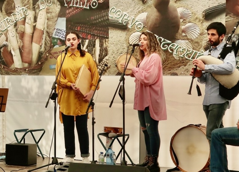 DARTE, o grupo de coxunto II de Avanzado da ETRAD na Igrexa do Cristo da Victoria. 8/MAIO. !9:00H. EXTRAESCOLARES ETRAD. 2021-22