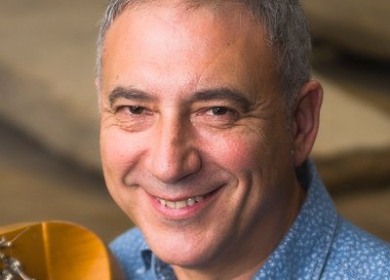 O DIRECTOR DA ETRAD,  RODRIGO ROMANÍ , PREMIO LOIS PEÑA NOVO. GALAXIA ETRAD.