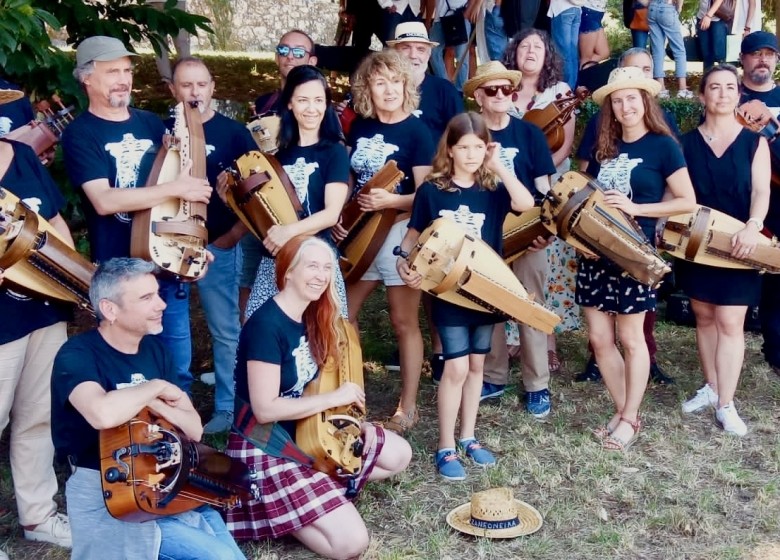 A AULA DE ZANFONA NA XUNTANZA DE ESCOLAS DE ZANFONA EN RIANXO. DOMINGO 10/XULLO/2022. NOVAS ETRAD.