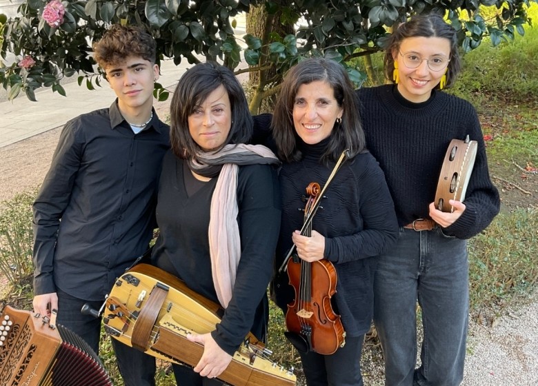 `POA´ EN CONCERTO (CONXUNTO DE II DE AVANZADO) PARA ALUMNADO E PAIS DA AULA DE MÚSICA E MOVEMENTO. VENRES 17/MAR. 17:00H. AUDITORIO MILLADOIRO. EXTRAESCOLARES ETRADVIGO 2022-23.