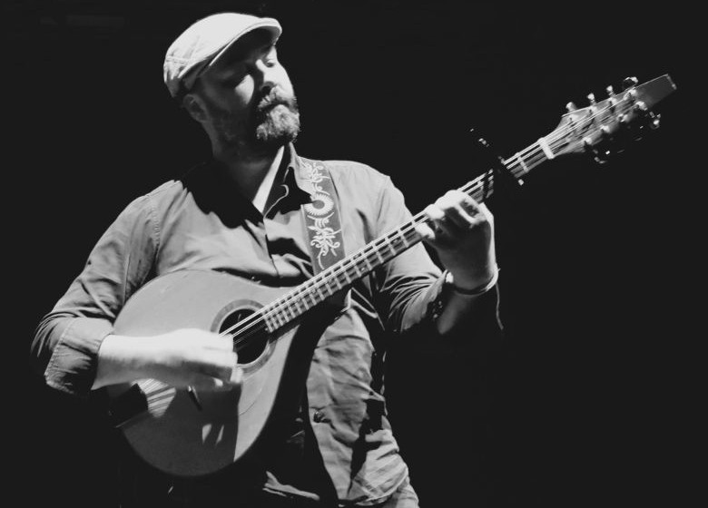 GALAXIA ETRAD 2020-21. O mestre de Corda Pulsada Xosé Liz finalista nos XIX pemios Opinión música de Raíz nas candidaturas de mellor intérprete (co tema 